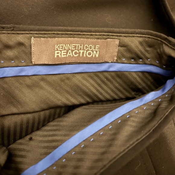 Men’s Kenneth Cole Reaction Suit - Picture 3 of 8